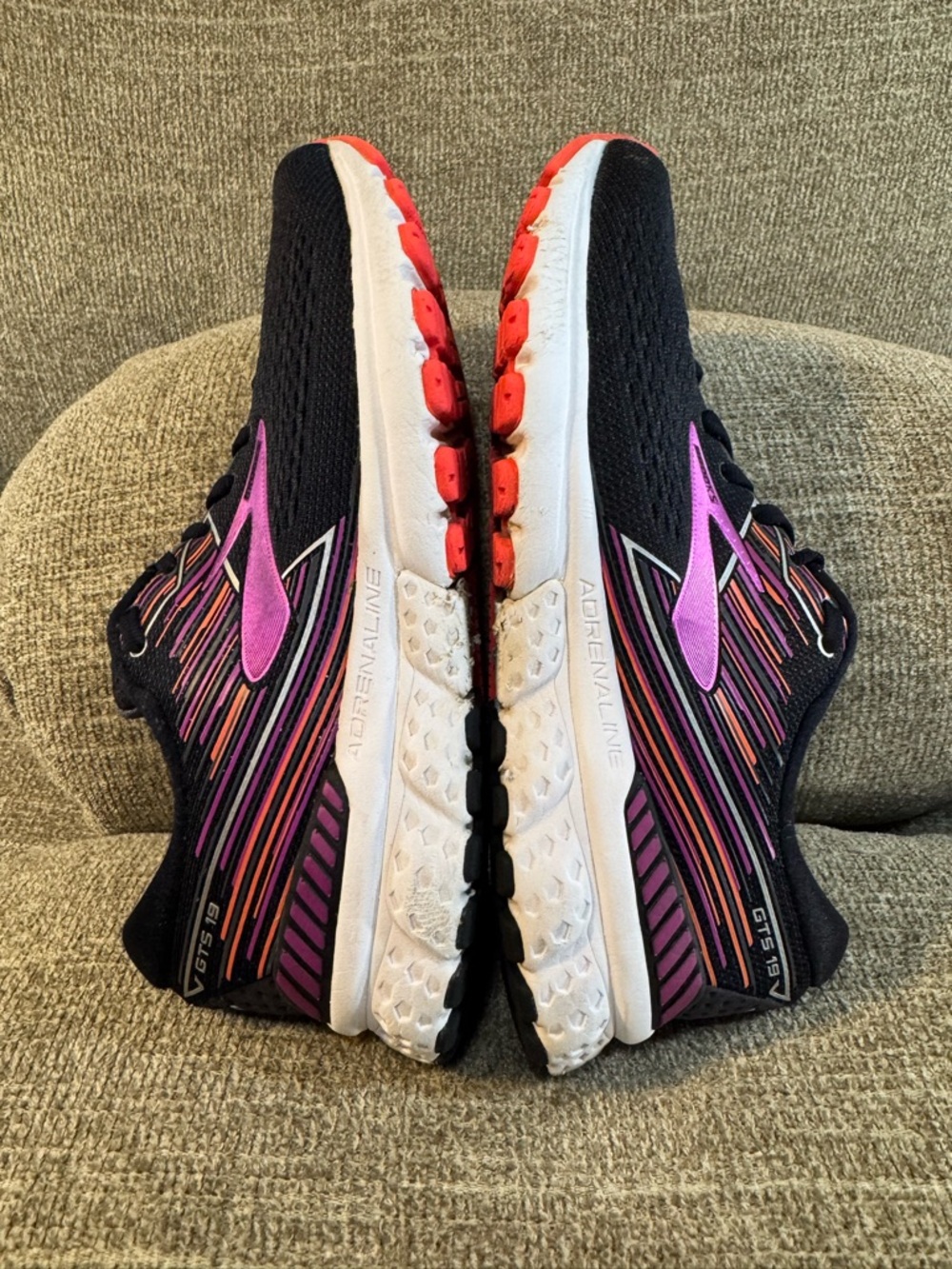Brooks Adrenaline GTS 19 Women’s Running Shoes Black Purple and Coral Size 9 - Picture 6 of 11